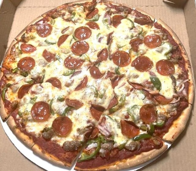 Supreme 16" Pizza.